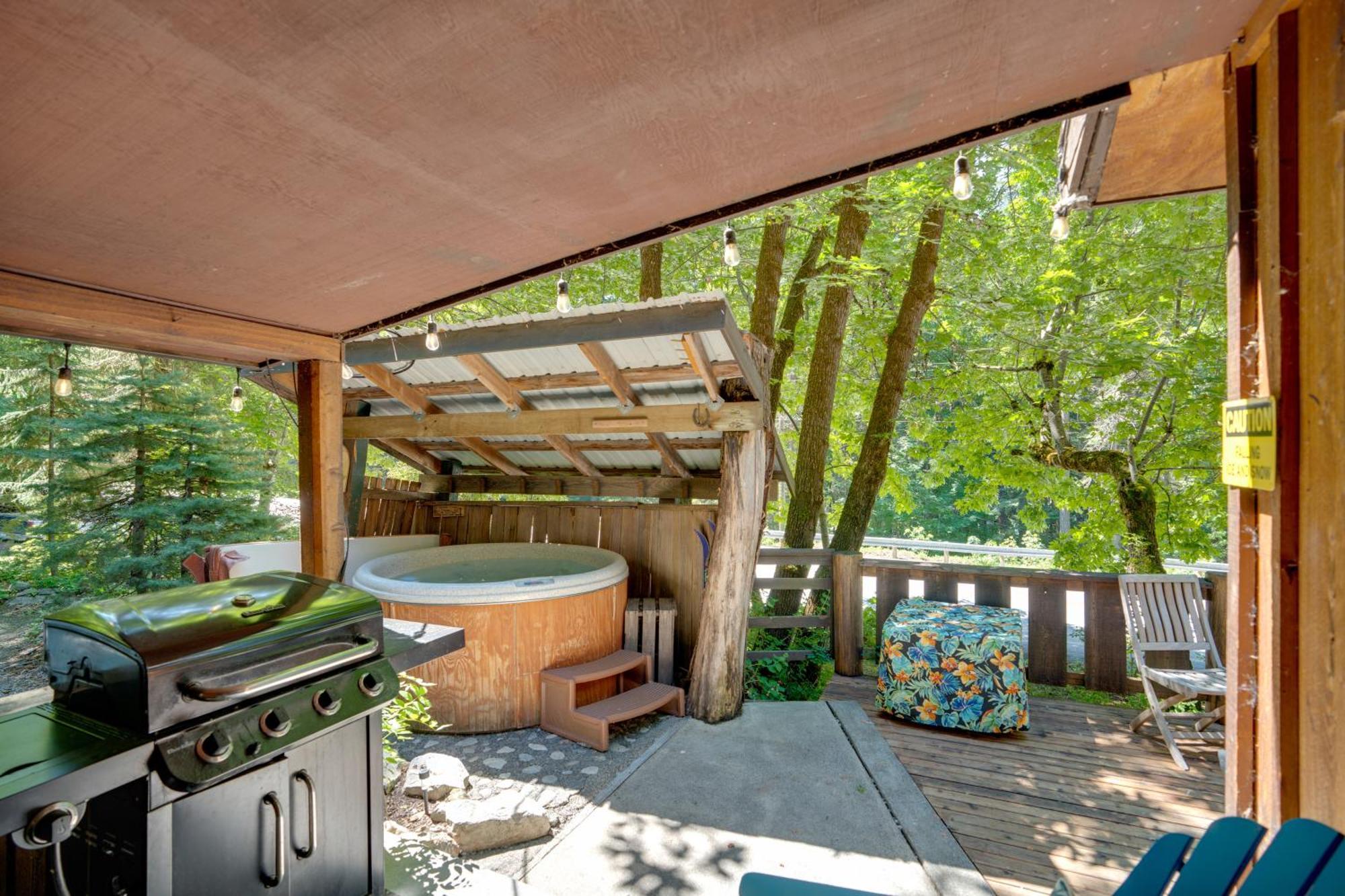 Leavenworth Cabin With Private Hot Tub! Ngoại thất bức ảnh